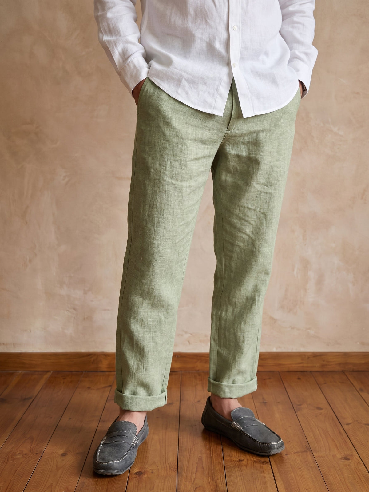 Men's linen pants in Pistachio Mist with loafers – OrganoLinen